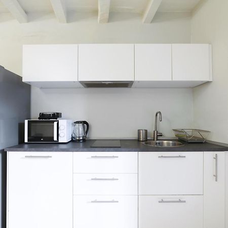 Elegant Rosales Apt. Милано Екстериор снимка